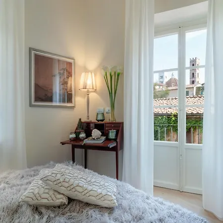 Apartment In A Historic Palazzo