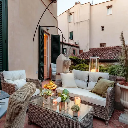 Apartment In A Historic Palazzo *