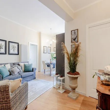 Apartment In A Historic Palazzo *