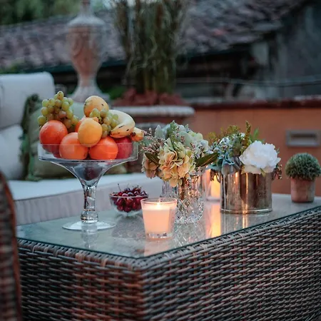 Apartment In A Historic Palazzo Lucca